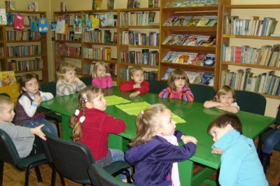 W bibliotece